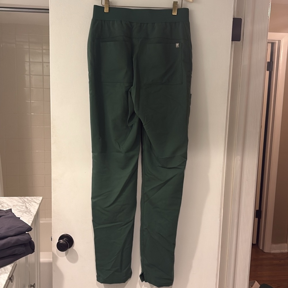 Hunter Green High Rise Straight small Tall Scrub Pants - Picture 2 of 3